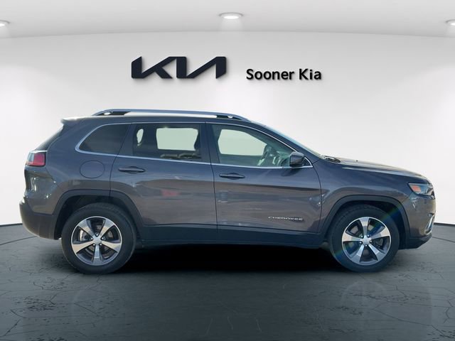 Used 2019 Jeep Cherokee Limited image 7