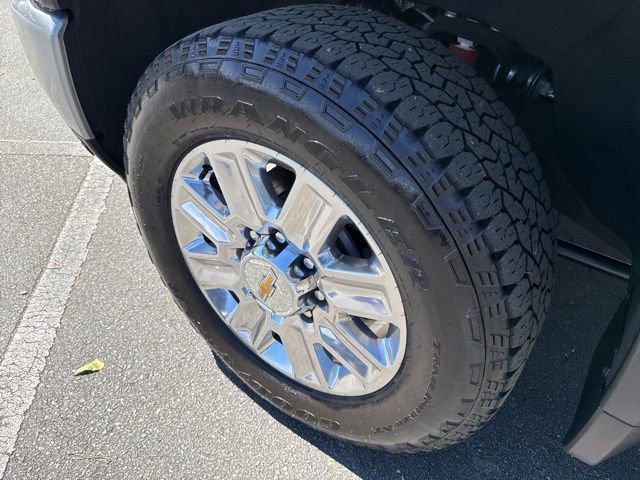 Used 2024 Chevrolet Silverado 2500 High Country w/ Technology Package image 35