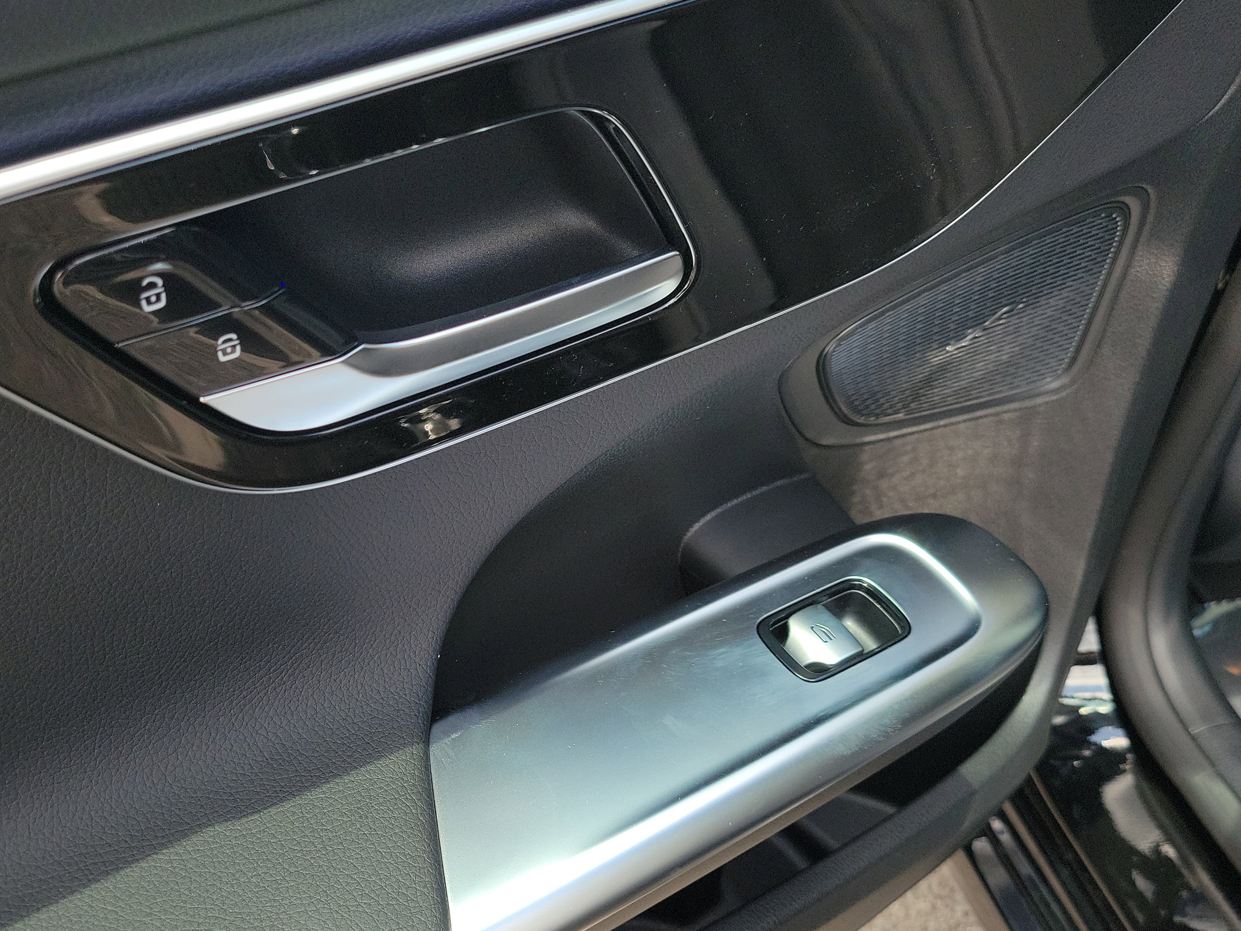 New 2026 Mercedes-Benz C 300 Sedan image 10