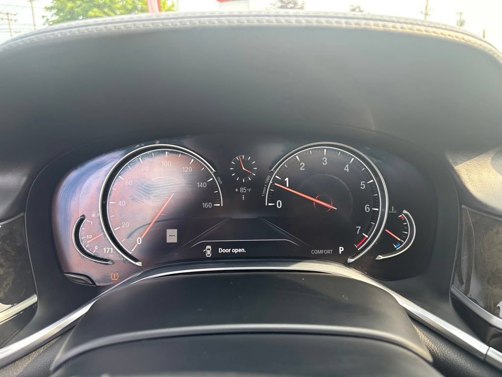 Used 2017 BMW 740i xDrive AWD/4WD image 19