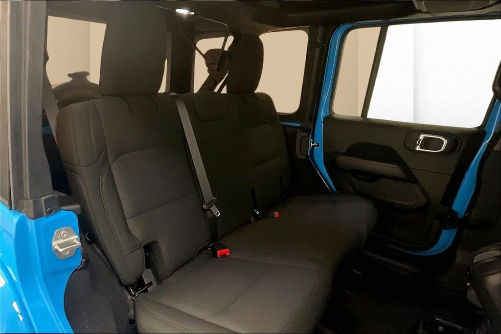 Used 2021 Jeep Wrangler Unlimited Sahara w/ Safety Group image 14