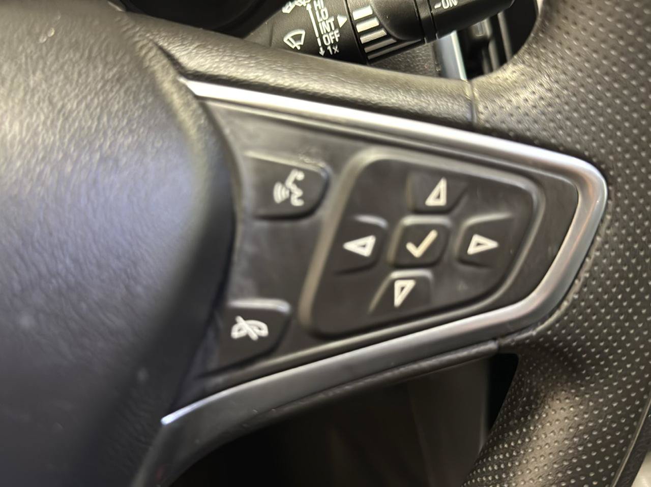 Used 2022 Chevrolet Equinox LT FWD image 14