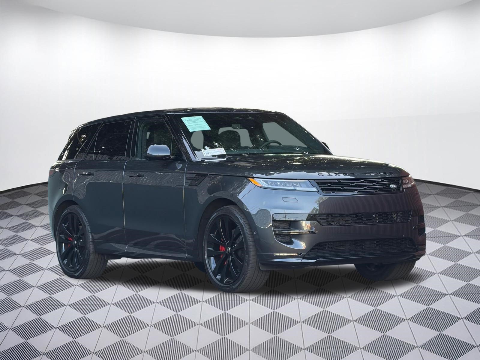 Used 2025 Land Rover Range Rover Sport Dynamic SE AWD/4WD image 6