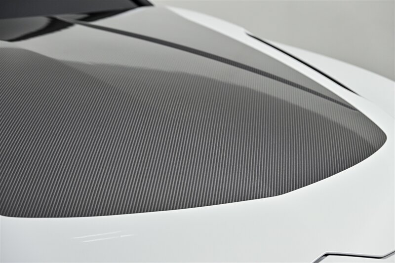 Used 2024 Lamborghini Urus Performante AWD/4WD image 5