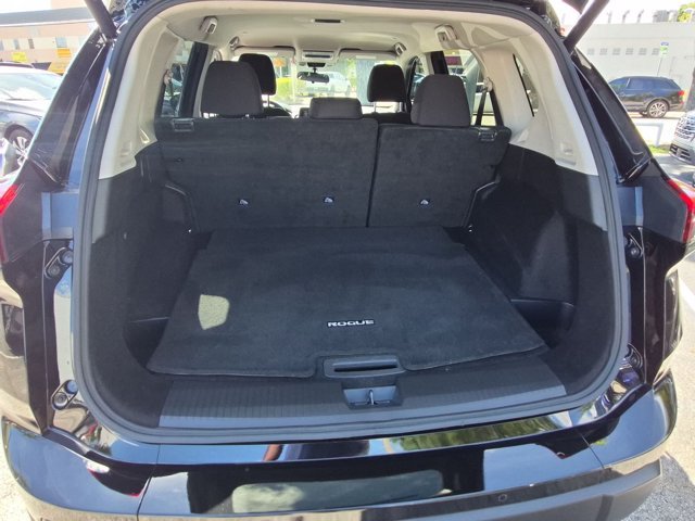 Used 2024 Nissan Rogue SV FWD image 6