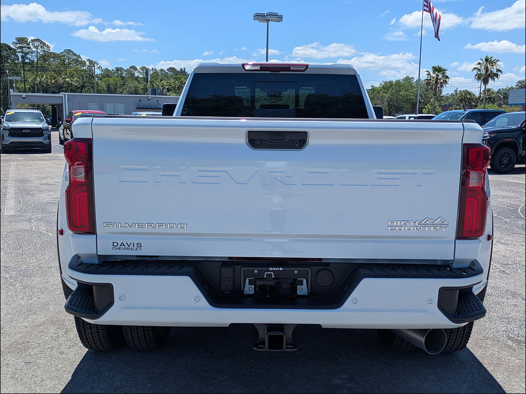 New 2026 Chevrolet Silverado 3500 High Country w/ High Country Premium Package AWD/4WD image 6