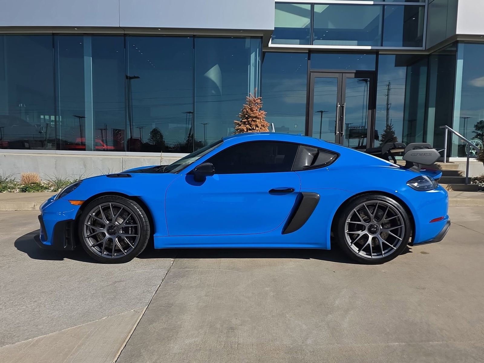 Certified 2023 Porsche 718 Cayman GT4 RS w/ Weissach Package image 3