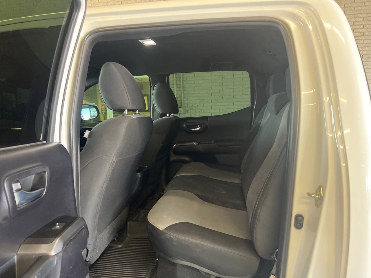 Used 2020 Toyota Tacoma TRD Sport AWD/4WD image 13