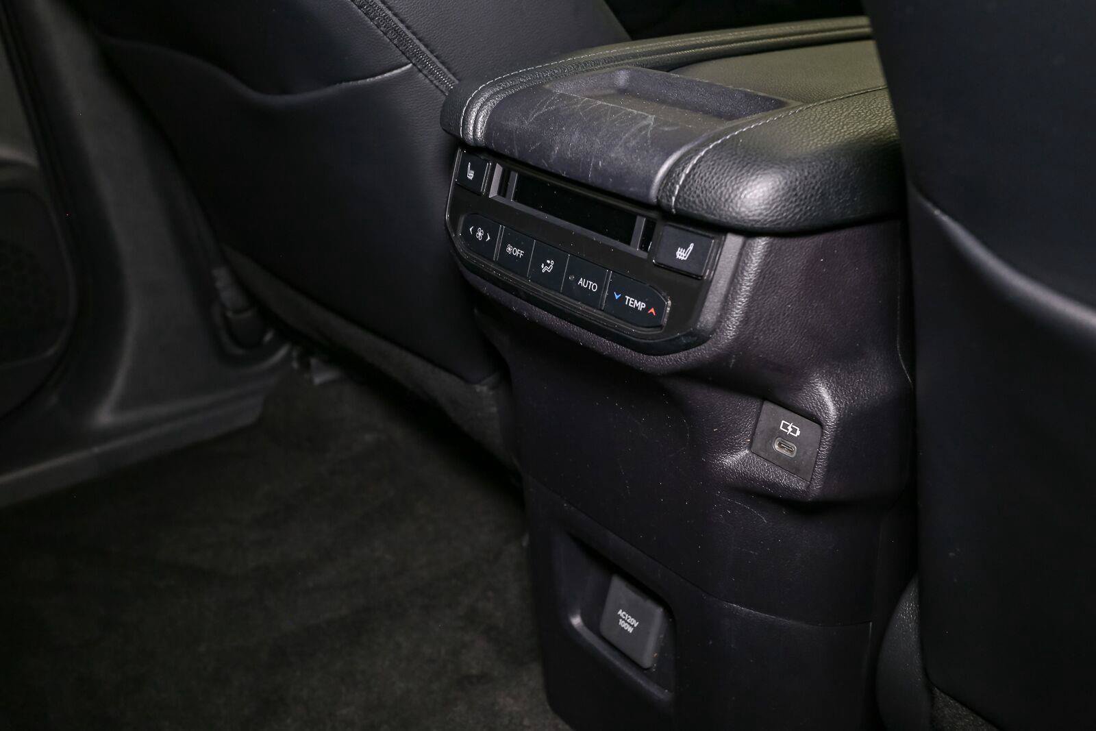 Certified 2024 Toyota Grand Highlander AWD image 25