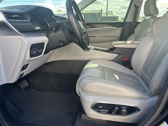 Used 2022 Jeep Grand Cherokee L Overland w/ Luxury Tech Group IV image 17