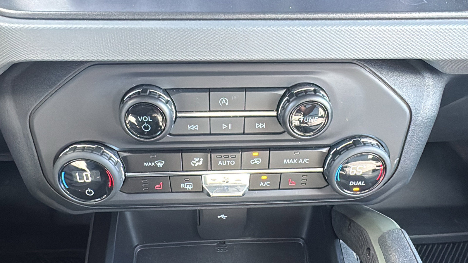 Used 2024 Ford Bronco Everglades AWD/4WD image 20