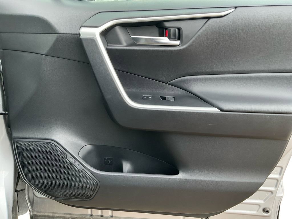 Used 2024 Toyota RAV4 XLE image 16