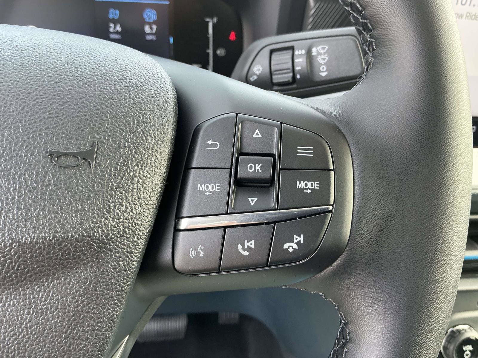 New 2025 Ford Maverick XLT w/ XLT Luxury Package image 17