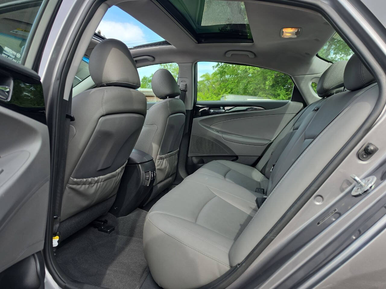 Used 2012 Hyundai Sonata Limited FWD image 11