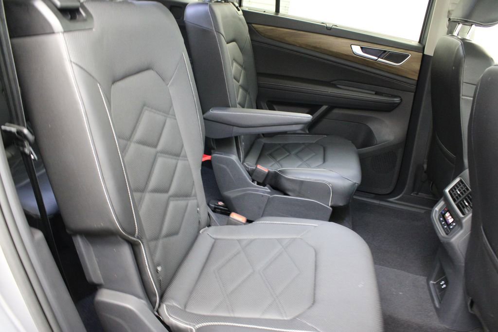 Certified 2024 Volkswagen Atlas SE FWD image 20