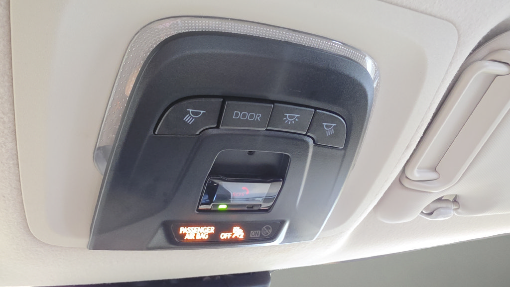 Used 2024 Toyota Corolla LE FWD image 32