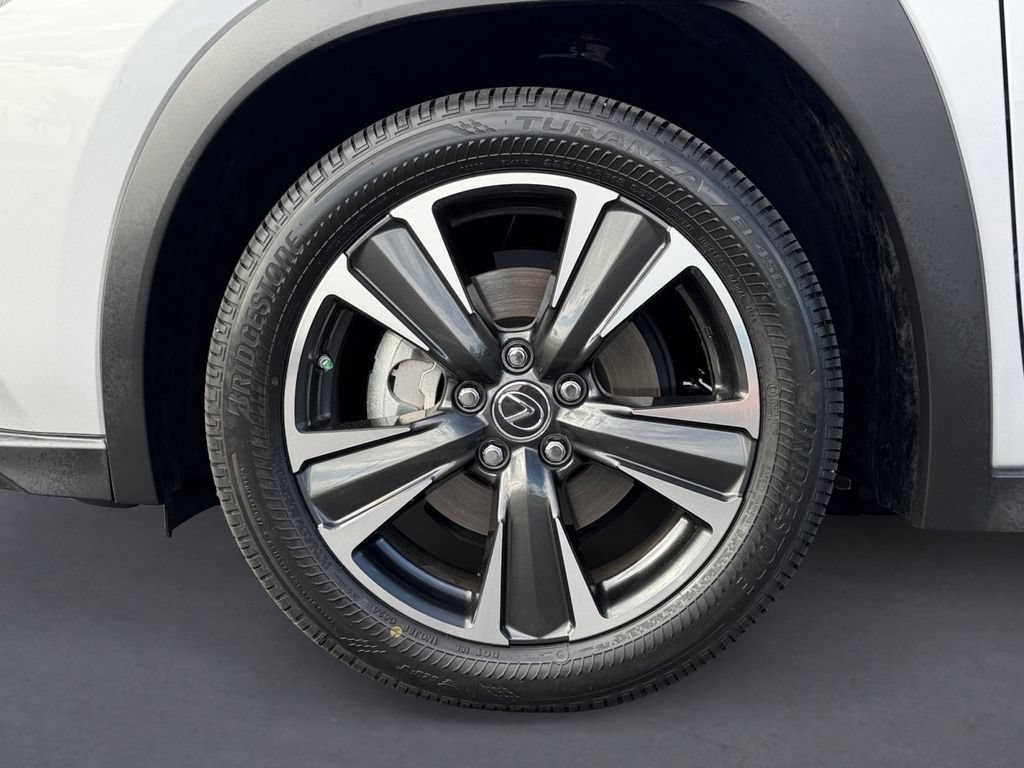 Used 2019 Lexus UX 250h w/ Premium Package AWD/4WD image 12
