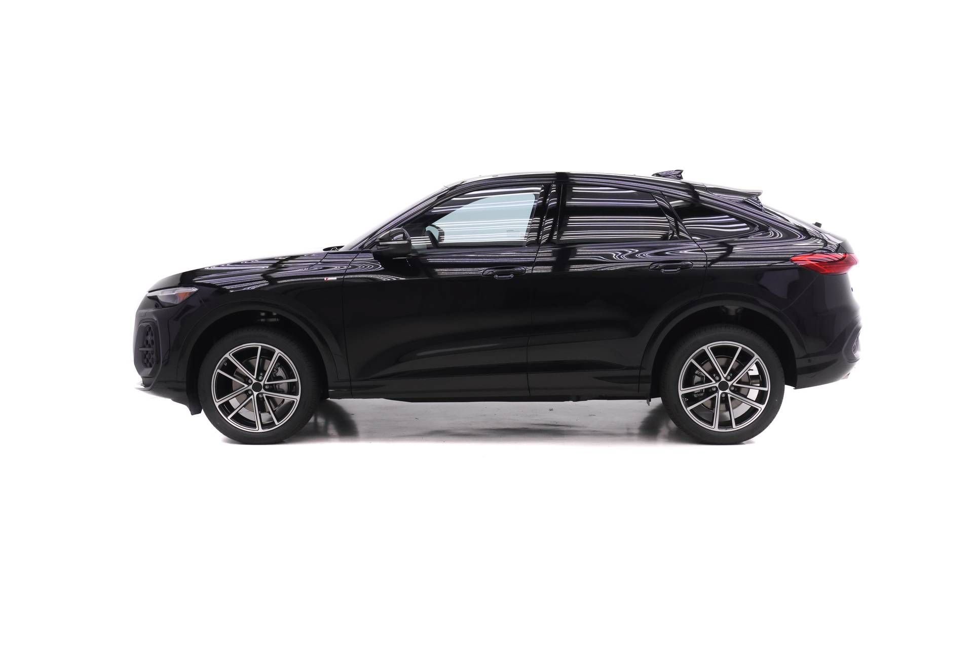 New 2026 Audi Q5 Premium Plus AWD/4WD image 3