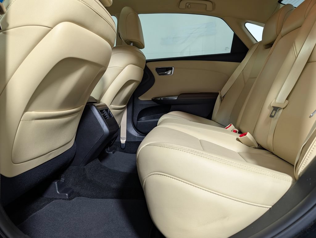 Used 2015 Toyota Avalon XLE Touring FWD image 9