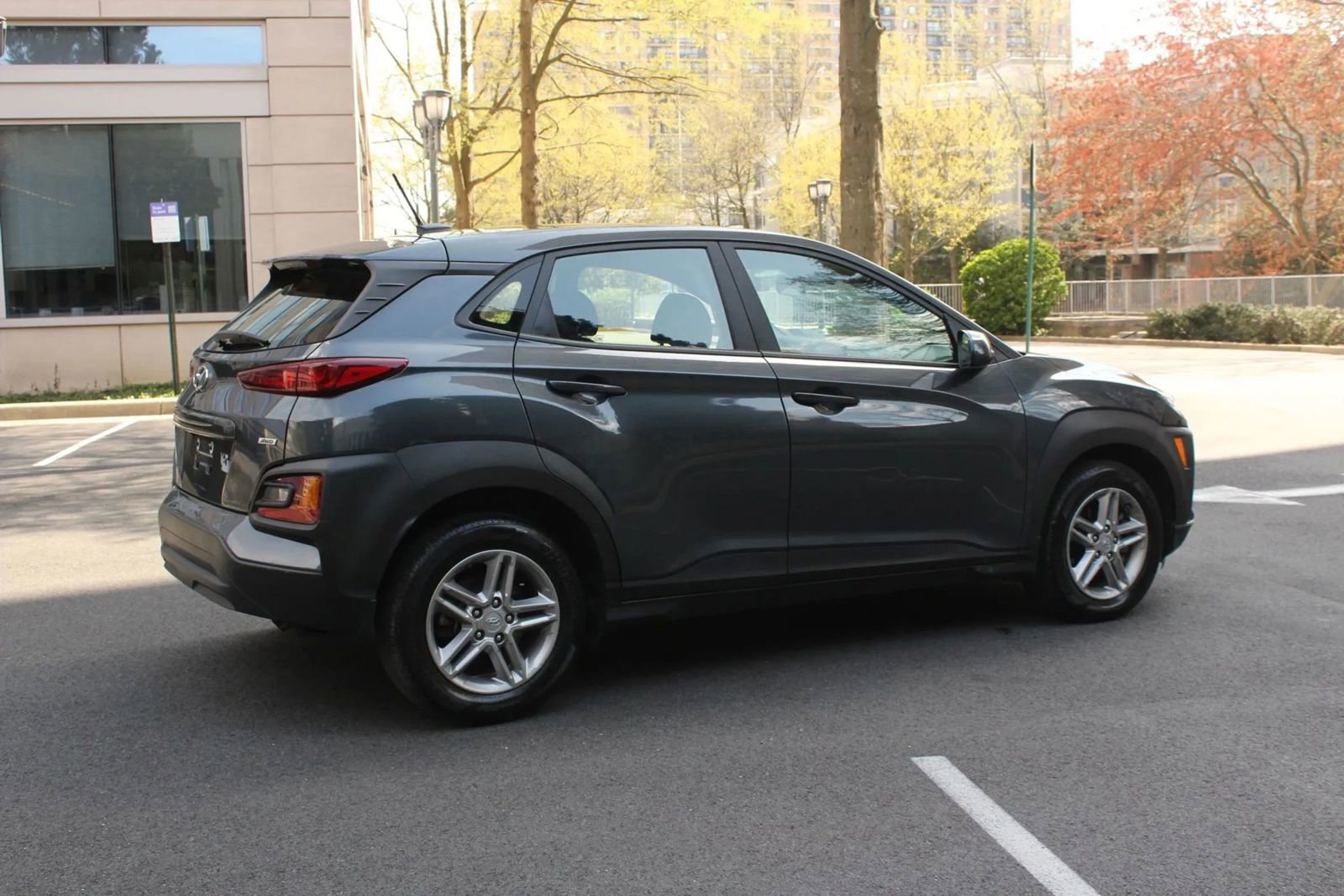 Used 2021 Hyundai Kona SE AWD/4WD image 7