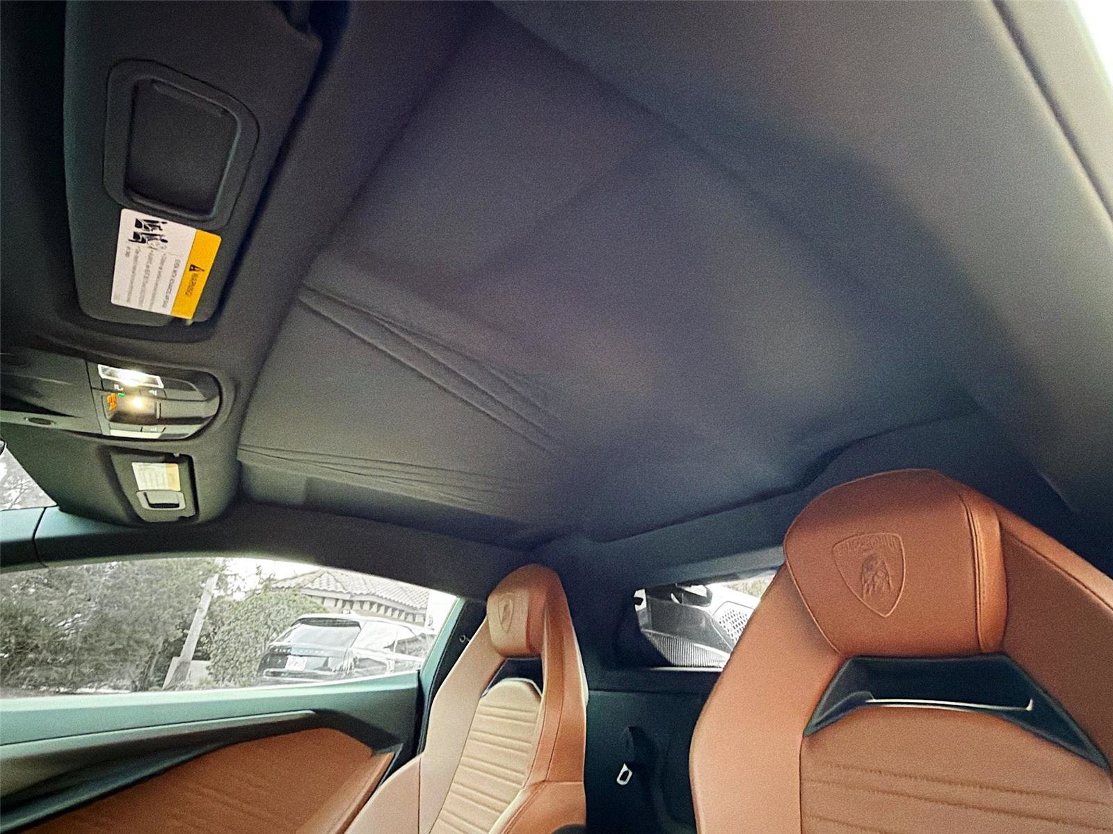 Used 2024 Lamborghini Revuelto image 22