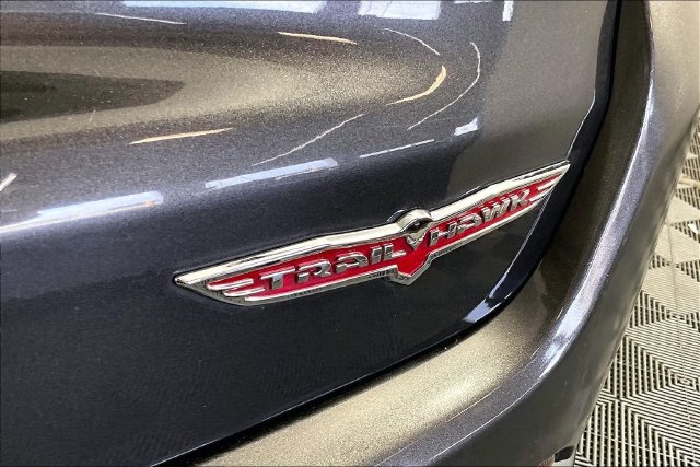 Used 2020 Jeep Compass Trailhawk AWD/4WD image 23
