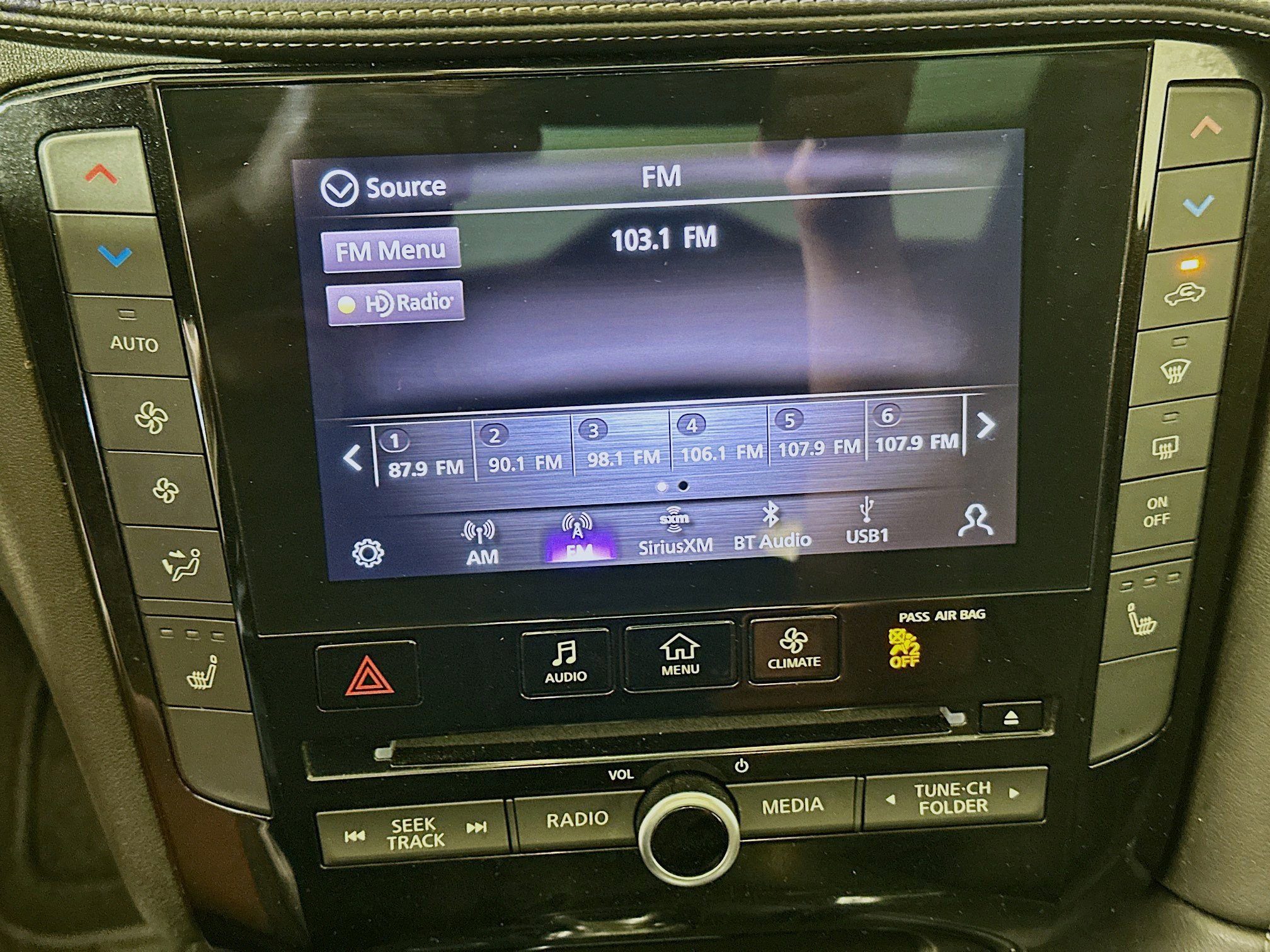 Used 2021 INFINITI QX50 Luxe w/ Cargo Package FWD image 21