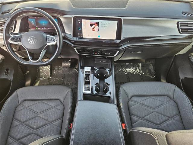 Used 2024 Volkswagen Atlas Cross Sport SE FWD image 22