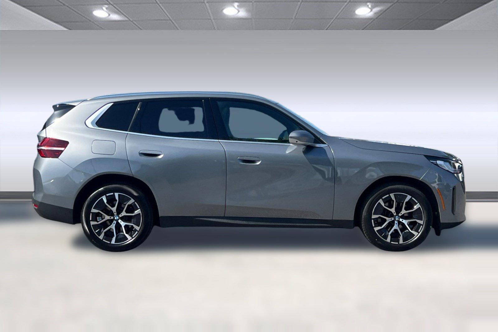 Used 2025 BMW X3 xDrive30i w/ Premium Package AWD/4WD image 7