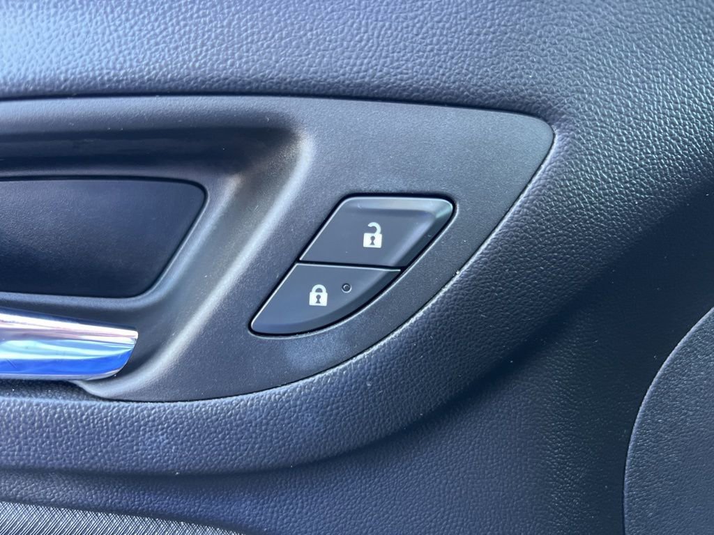 Used 2023 Chevrolet Equinox RS image 25