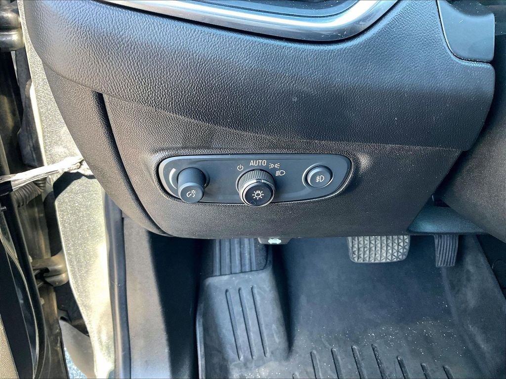Used 2021 Chevrolet Equinox Premier AWD/4WD image 25