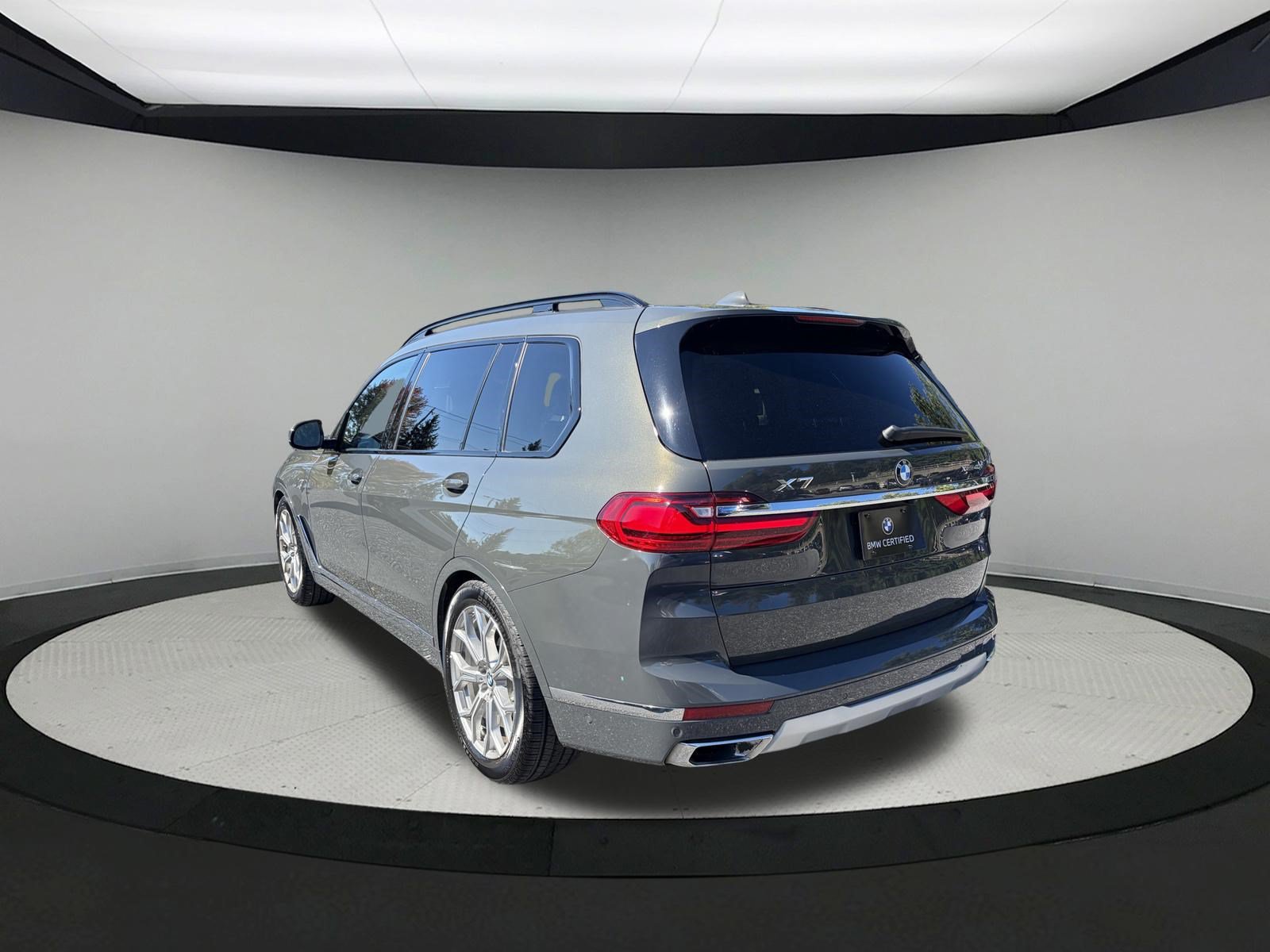 Certified 2022 BMW X7 xDrive40i w/ Cold Weather Package AWD/4WD image 5