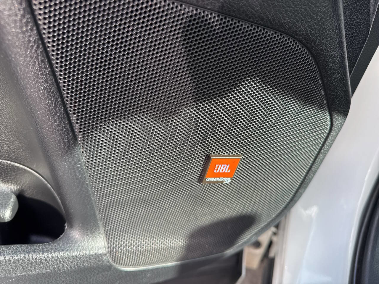 Used 2019 Toyota Highlander Limited AWD 4dr SUV image 14