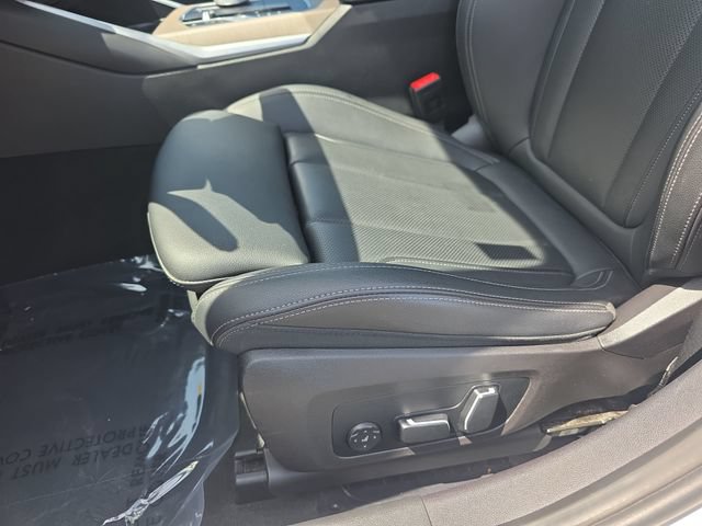Used 2025 BMW 330i xDrive Sedan AWD/4WD image 29