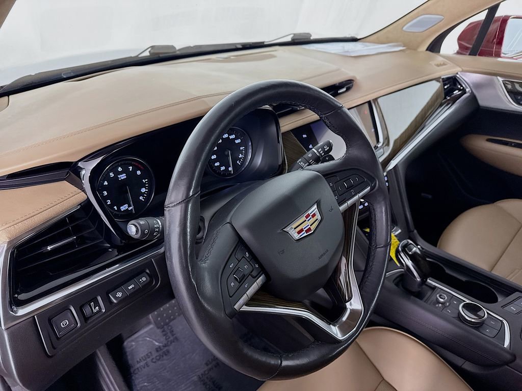 Used 2020 Cadillac XT6 Premium Luxury w/ Platinum Package image 4