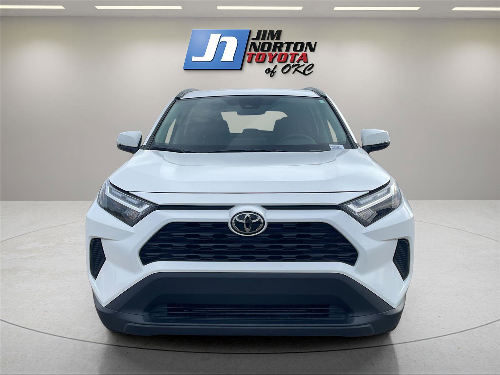 Used 2023 Toyota RAV4 XLE image 2