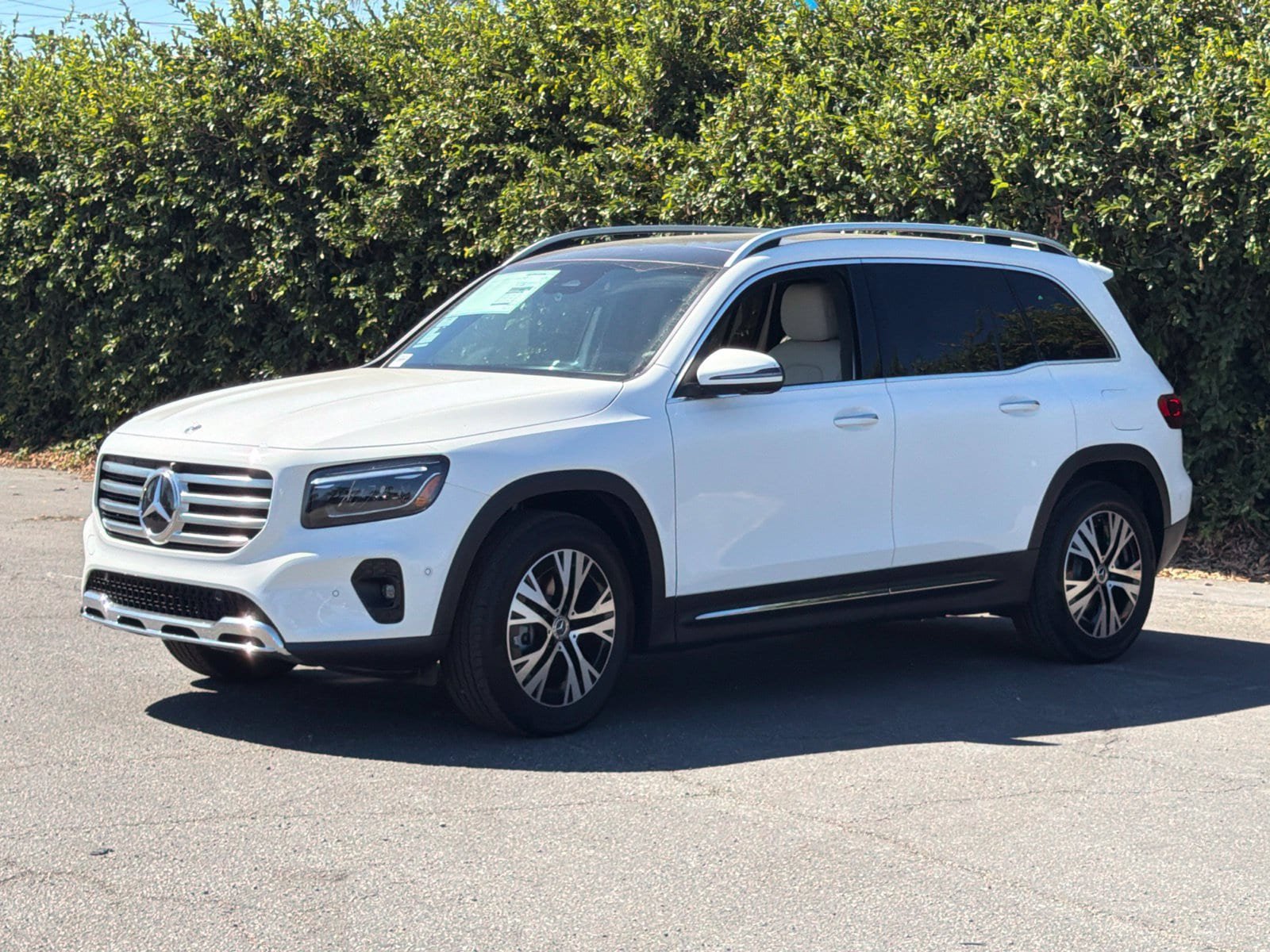 New 2026 Mercedes-Benz GLB 250 4MATIC image 5