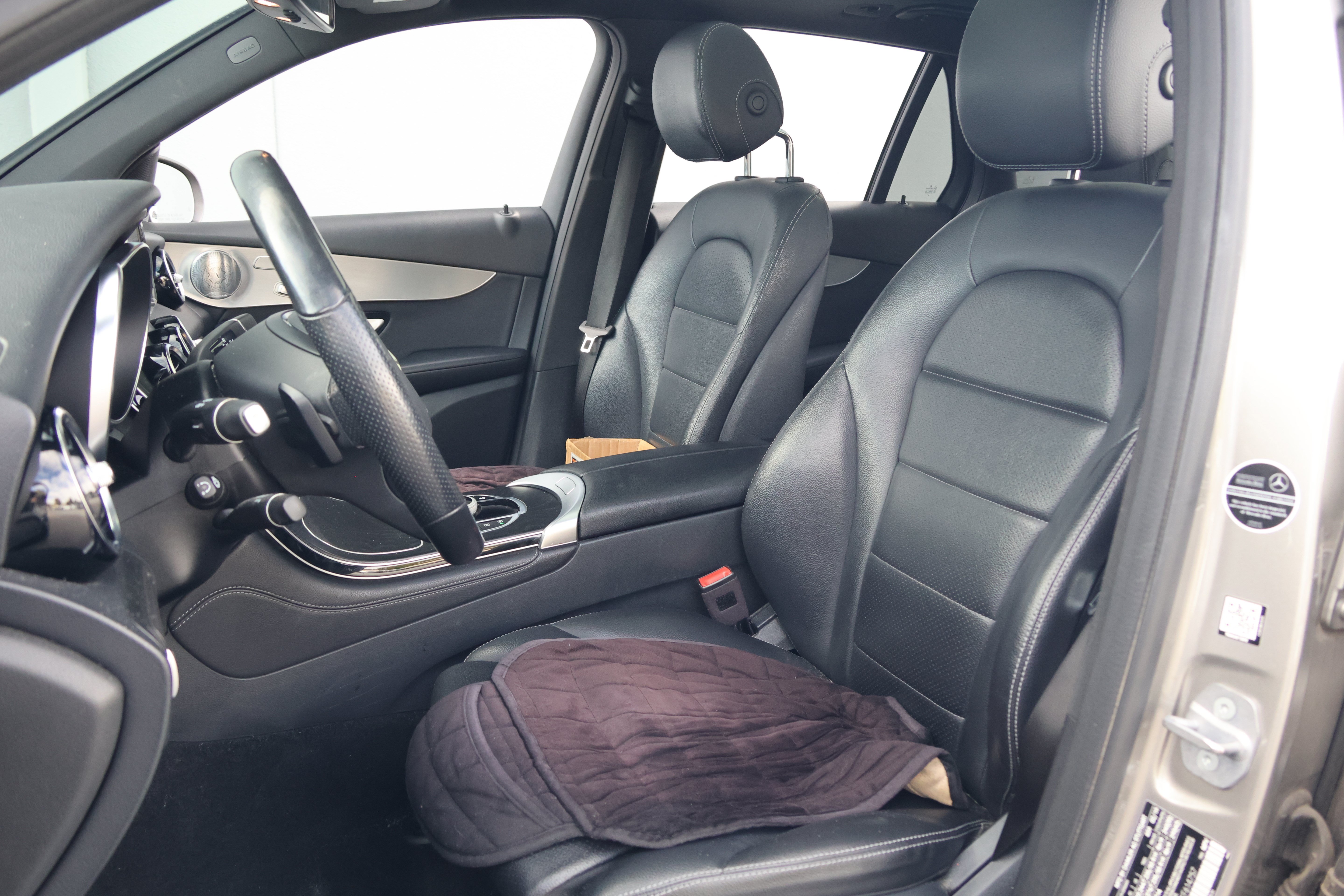 Used 2019 Mercedes-Benz GLC 300 4MATIC image 30