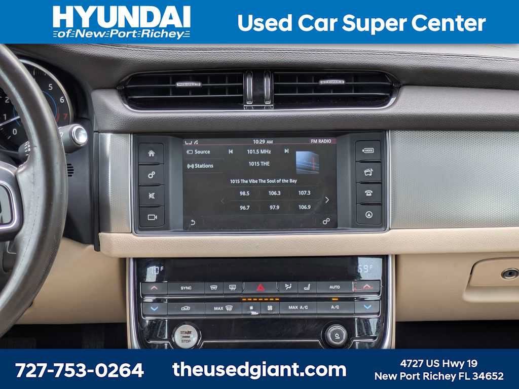 Used 2017 Jaguar XF RWD image 19