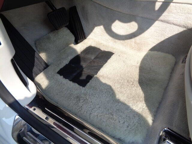 Used 2017 Rolls-Royce Ghost image 40