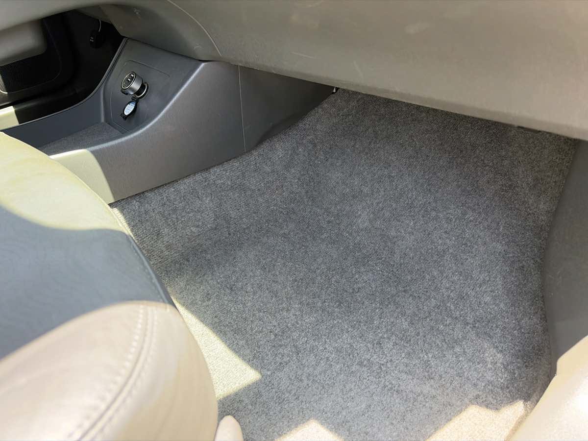 Used 2011 Toyota Prius Four w/ Solar Roof Pkg FWD image 26