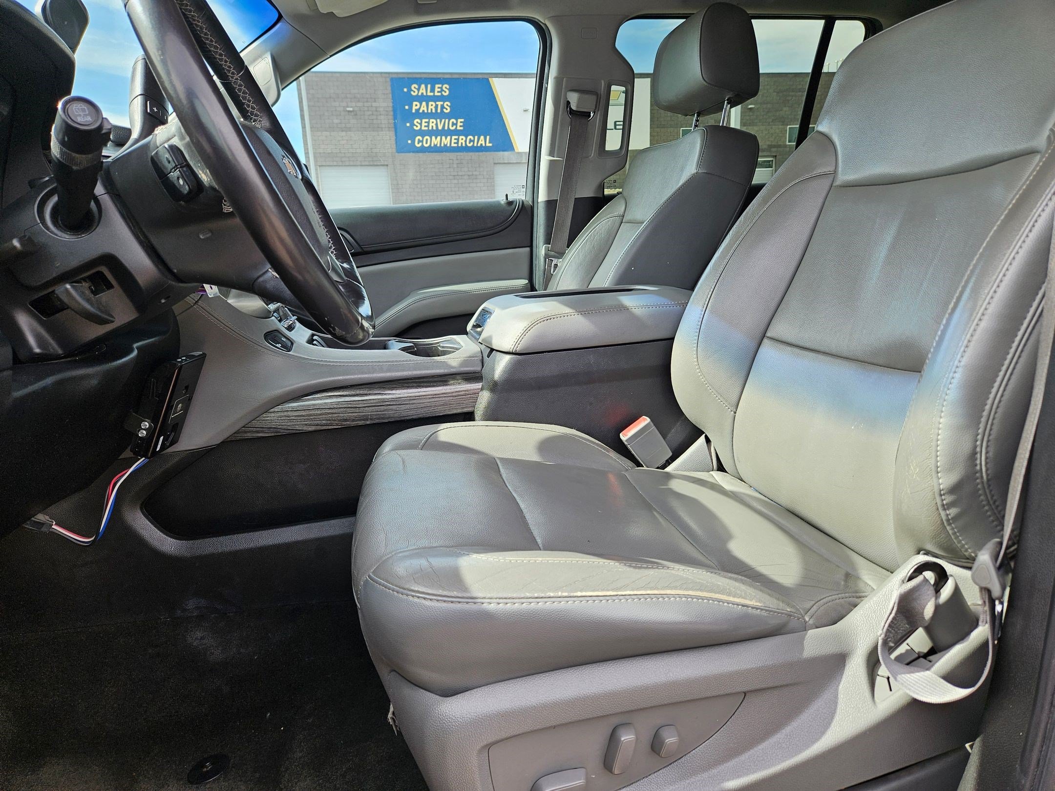 Used 2015 Chevrolet Suburban LT AWD/4WD image 15