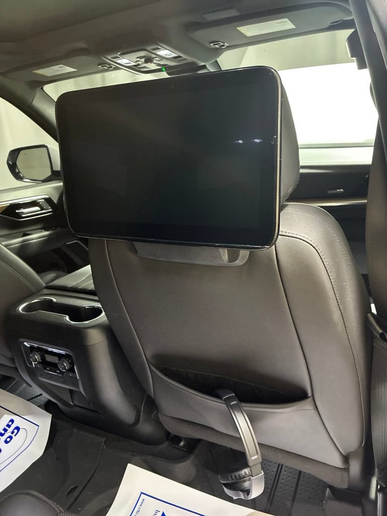 Used 2025 Chevrolet Tahoe High Country AWD/4WD image 29