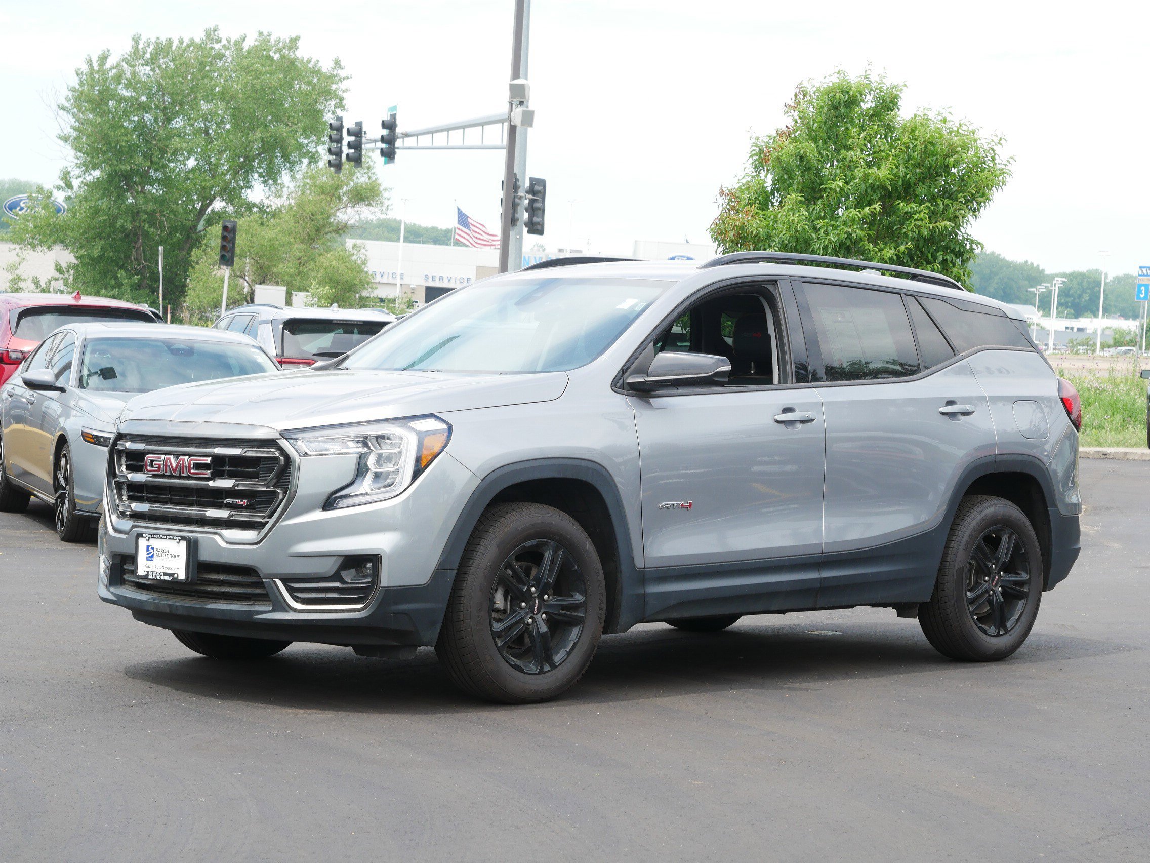 Used 2023 GMC Terrain AT4 AWD/4WD image 2