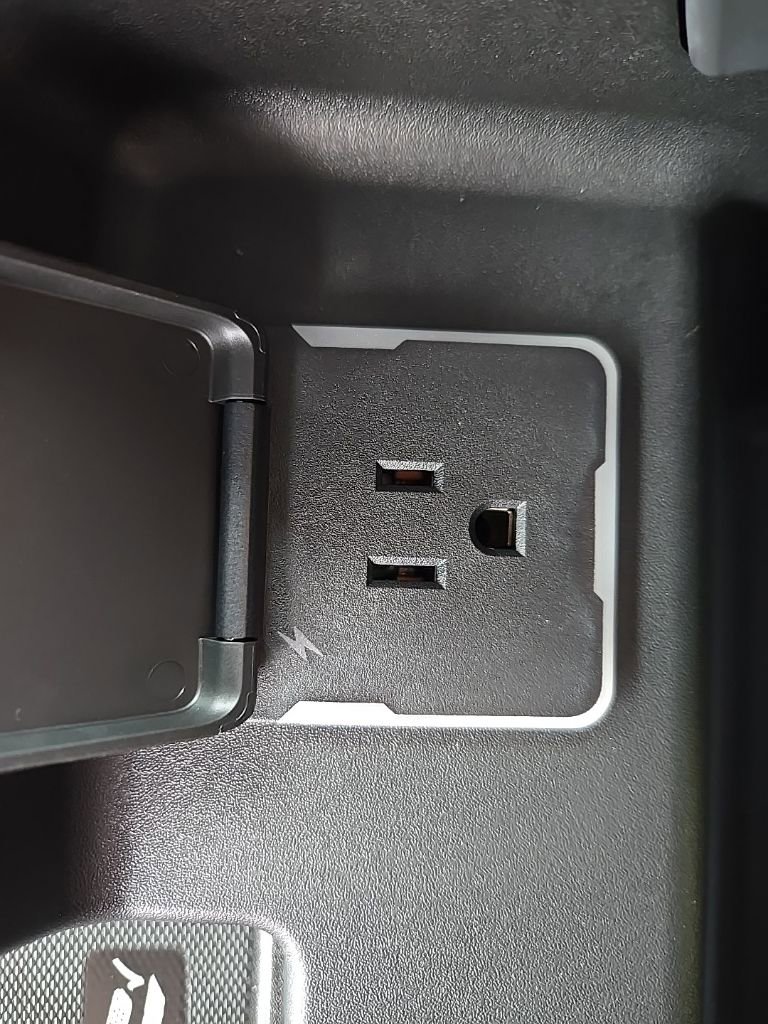 Used 2024 GMC Sierra 2500 Denali w/ Denali Reserve Package image 42