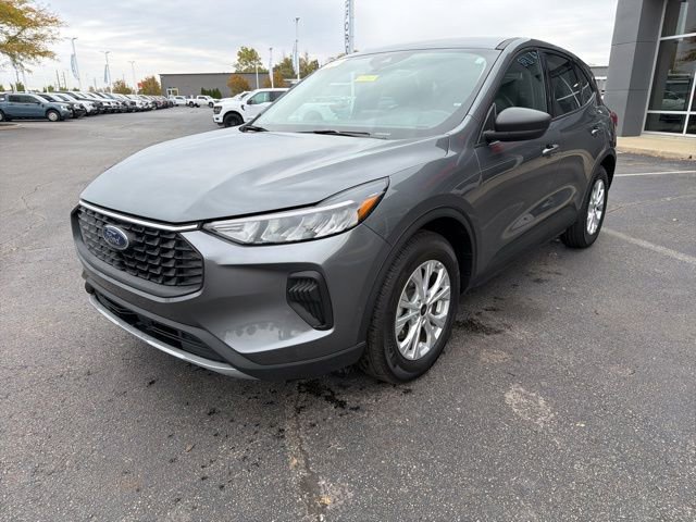 Certified 2025 Ford Escape Active image 2