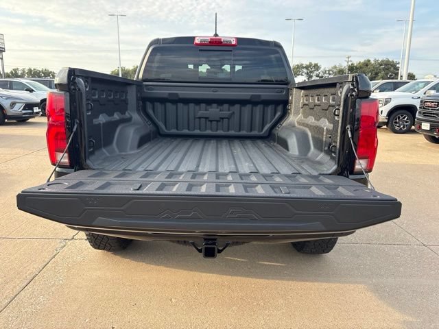 New 2026 Chevrolet Colorado ZR2 w/ Technology Package AWD/4WD image 5