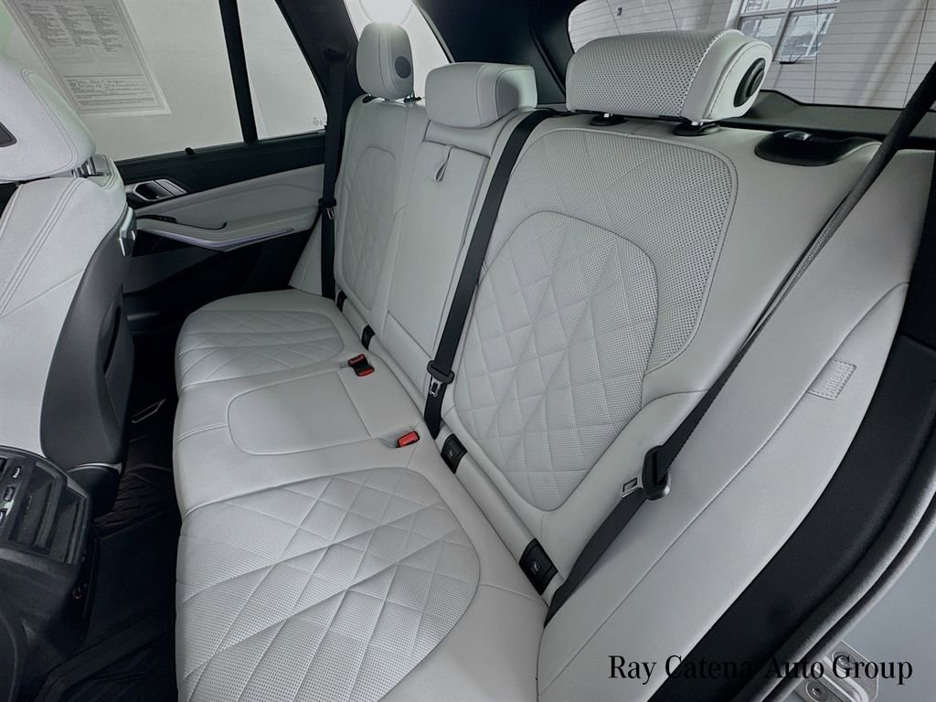 Used 2024 BMW X5 xDrive40i w/ Executive Package image 26