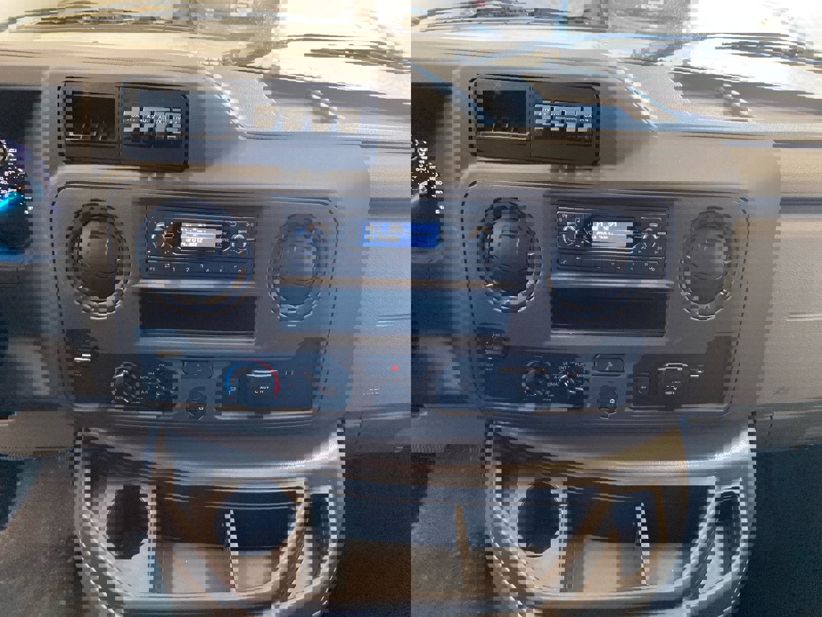 New 2027 Ford E-350 and Econoline 350 Super Duty w/ Power Equipment Group image 15