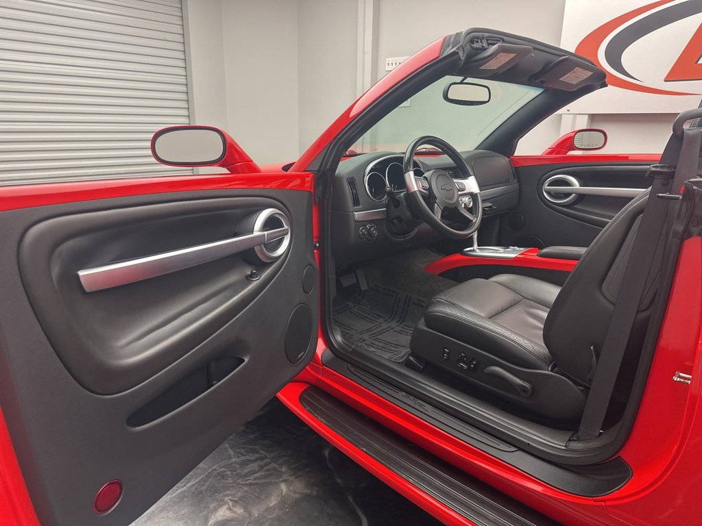 Used 2004 Chevrolet SSR w/ Preferred Equipment Group image 5